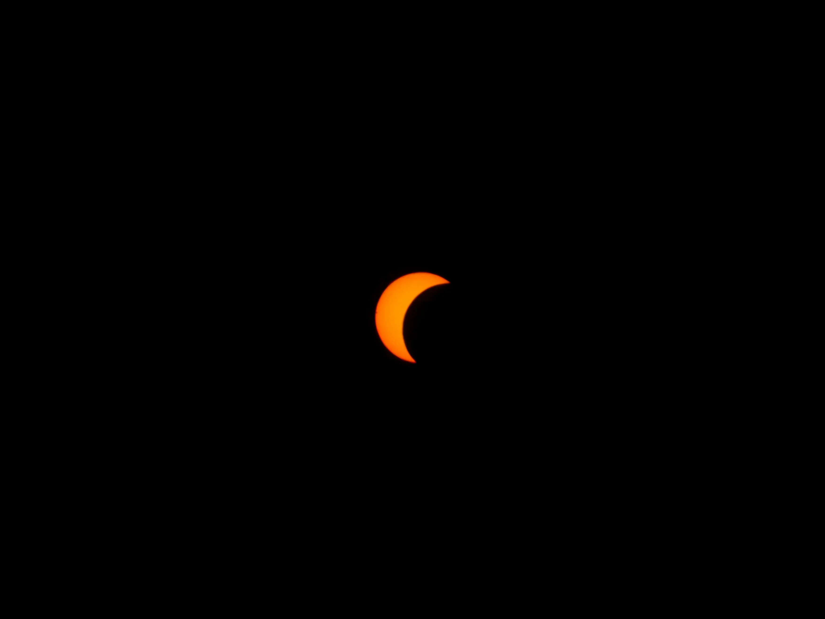 Fase parziale iniziale dell'eclisse di Sole